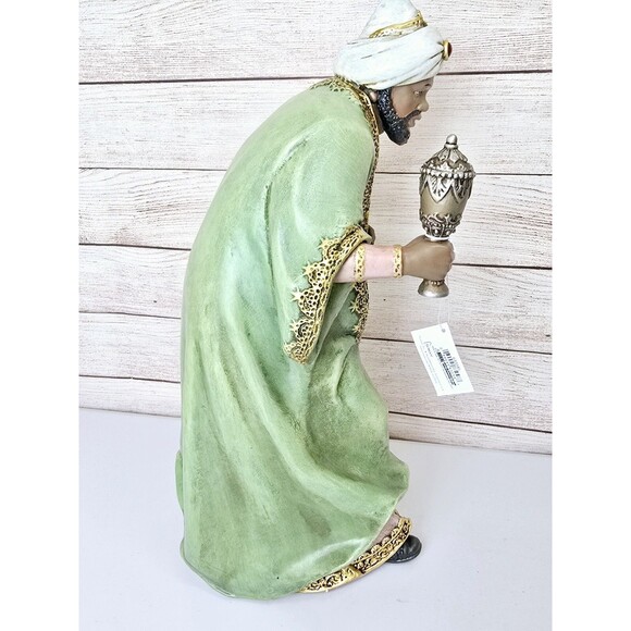 Joseph's Studio by Roman - 17.5" King Nativity Standing Figurine - Picture 5 of 7